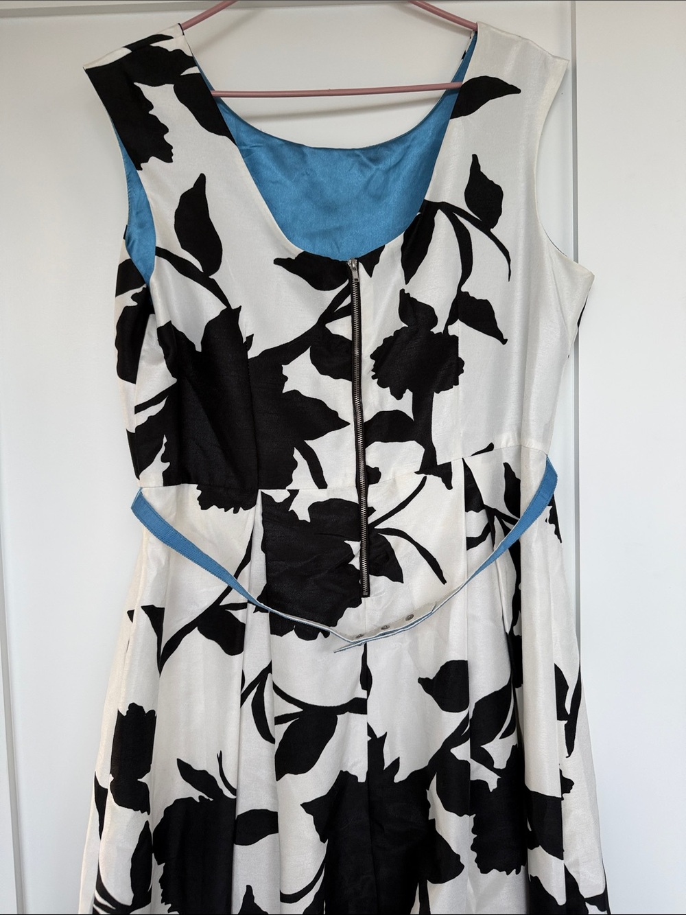 Gabby Skye Black & White Floral Midi Dress with Blue Belt - Picture 4 of 8